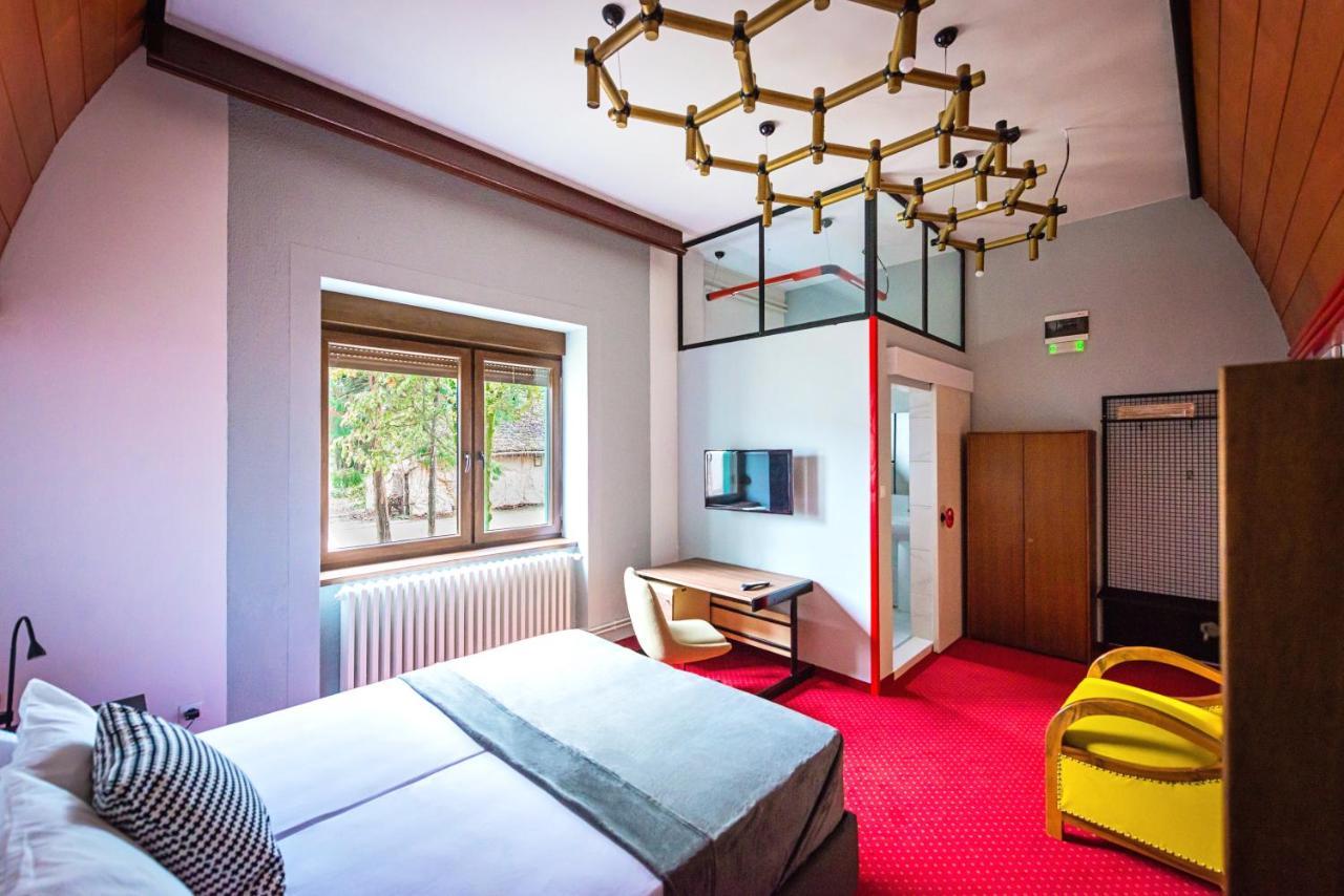 Pb Urban Garden Stay With Secured Parking Sremska Mitrovica Eksteriør billede